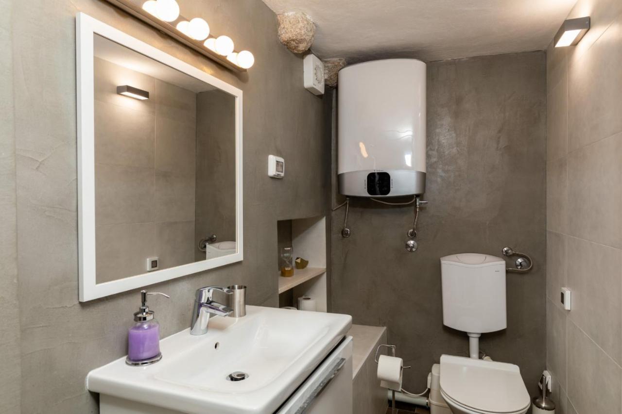 Private Accommodion Linda Studio Dubrovnik Bagian luar foto